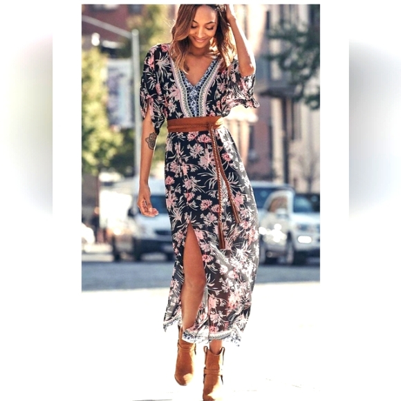Express Dresses & Skirts - Express chiffon maxi dress with front slit. Sz S